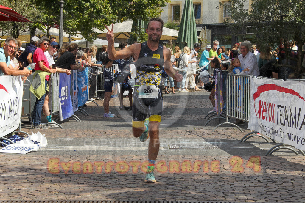 250824_1336_EV4_0389 | Sportfotografie im Rhein-Sieg Kreis, Köln, Bonn, NRW, Rheinland Pfalz, Hessen, etc. Unser Tätigkeitsfeld umfasst den Laufsport vom Volkslauf über den Marathon, Duathlon, Triathon bis zum Ultralauf wie Kölnpfad Ultra oder Schindertrail.