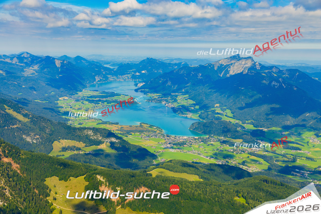 Schrägluftbild  Wolfgangsee  Strobl - Das Luftbild wurde 2025 vom UL-Flugzeug heraus erstellt ( keine Drohne ) - Hochauflösende Luftaufnahme -Nicht vergleichbar mit Google Maps oder Satelittenbilder- Die Geschenkidee !Mit Lizenz und Bildrechte bestellbar