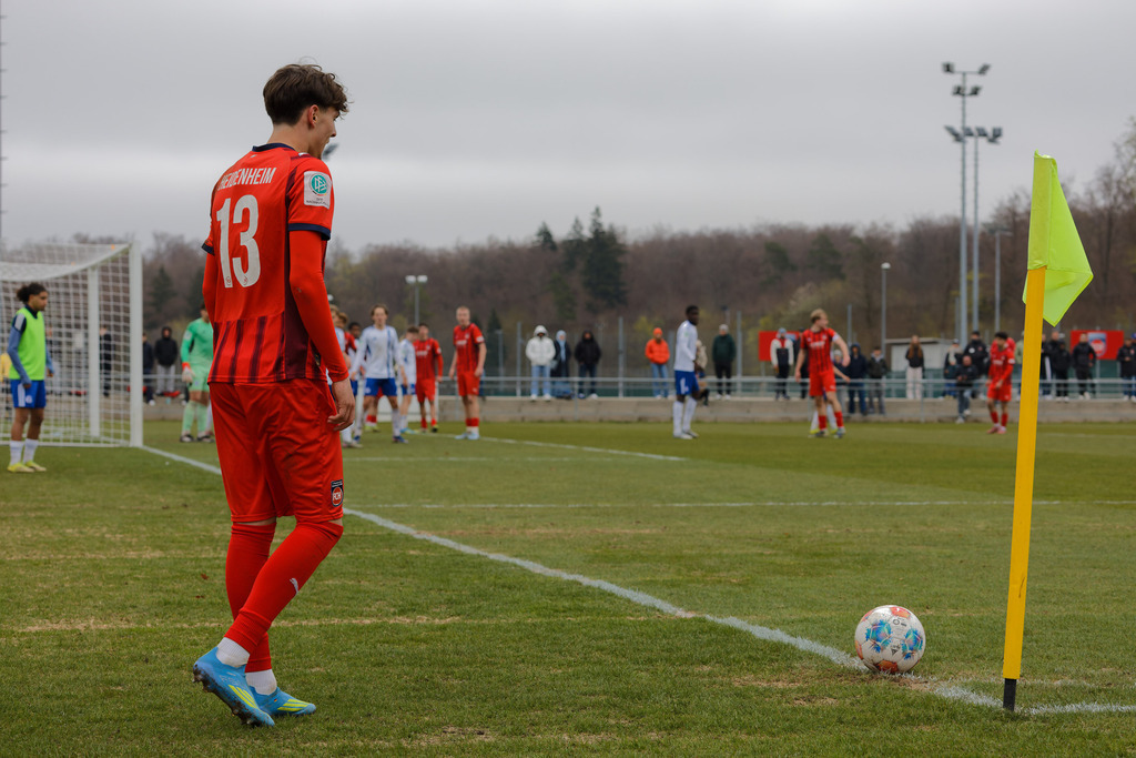 20260412-FCHS04_182 | 1.FC Heidenheim 1846 vs. FC Schalke 04, Fußball, U19, A-Junioren, NWL, U19-DFB-Nachwusliga, 2025/2026, 8. Spieltag, 12.04.2026 in Heidenheim, Walter-Birkhold-Jugendstadion (Foto: Michael Bulling) - Realisiert mit Pictrs.com