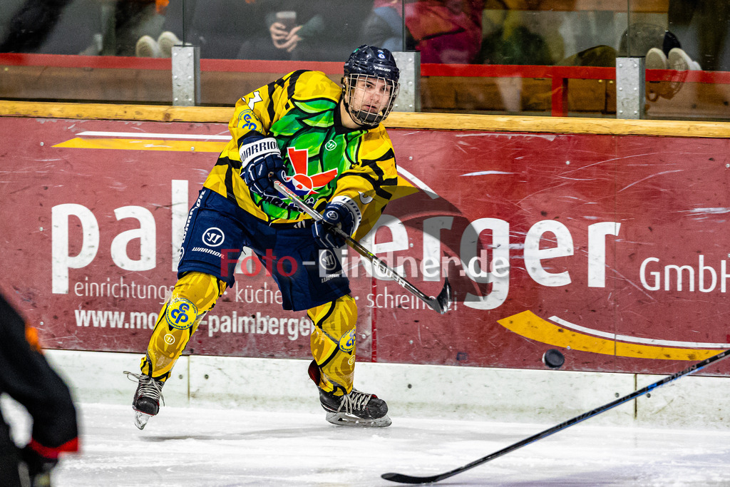 Bayernliga Eishockey, TSV Peißenberg Miners gegen EC Pfaffenhofen am 15.1.23 in Peißenberg | Bayernliga Eishockey, TSV Peißenberg Miners gegen EC Pfaffenhofen am 15.1.23 in Peißenberg