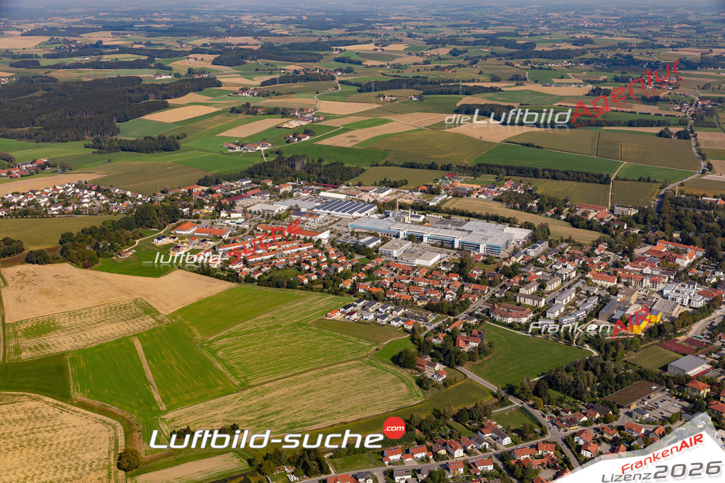 Aktuelles Luftbild von  Taufkirchen an der Vils - Die Luftaufnahme wurde 2020 mittels UL-Flugzeug erstellt ( keine Drohne ) - hochauflösende Kamera-Systeme von  Canon -Beste Qualität - Für grossformatige Ausdrucke geeignet. Die Geschenkidee !