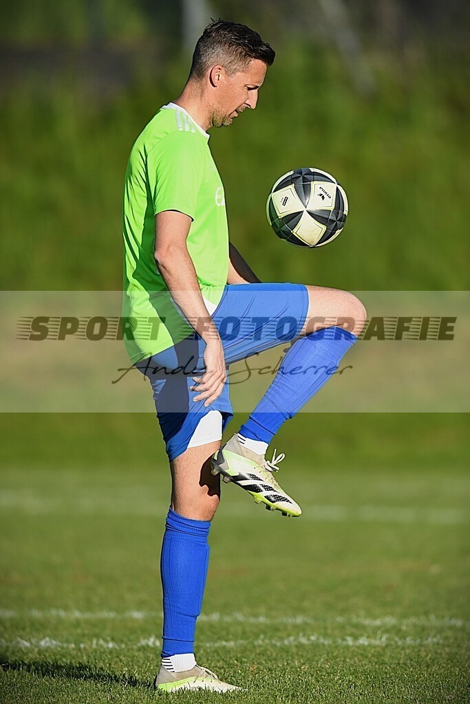 hDSC_2522 | Kaufen Sie Sportbilder im Onlineshop von Andy Scherrer Sportfotografie. Faszinierende Bilder von Sportevents aus der ganzen Schweiz. Fussball, Frauenfussball, Unihockey, Handball, Schwingen und weiteren Sportarten. - Realisiert mit Pictrs.com