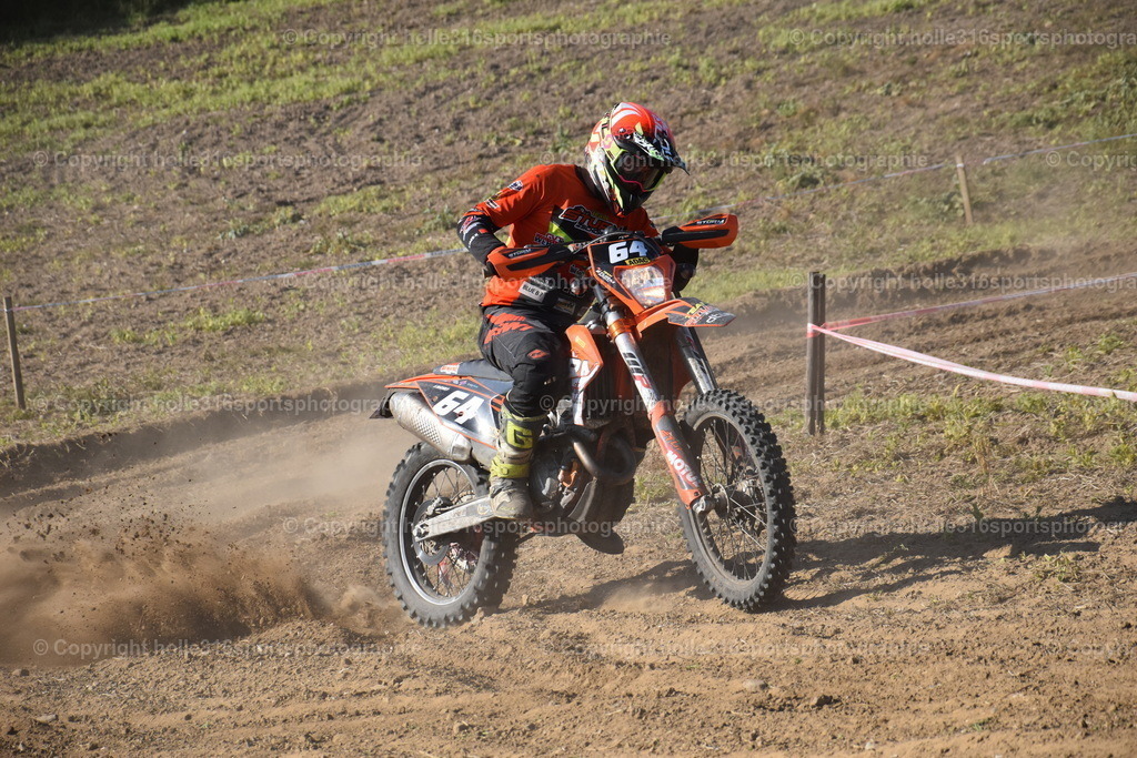 DSC_0529 | Sportfotografie , Motorsport, Motoross, Reitsport, Mointainbike, Enduro,
Landschaft , Outdoor, Eventfotografie, Landschaft, Bilder online bestellen - Realisiert mit Pictrs.com