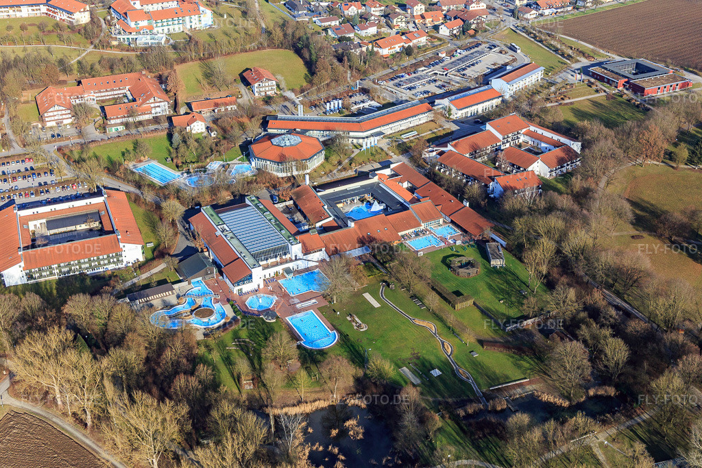 Luftbild: Rottal Terme | Therme Sauna Spa im Ortsteil Aunham in Bad Birnbach im Bundesland Bayern in Deutschland. – Foto: IMG_095955.jpg vom 29.12.2016 durch Werner Riehm/FLY-FOTO.de – Auflösung des Originals: 5472 x 3648 px – Rottal Terme Bad Birnbach | Therme & Sauna