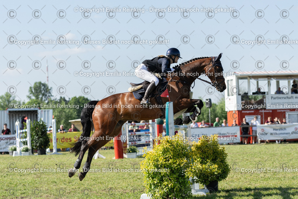 CL5A5547 | Emilia Reinking Fotografie - Realisiert mit Pictrs.com