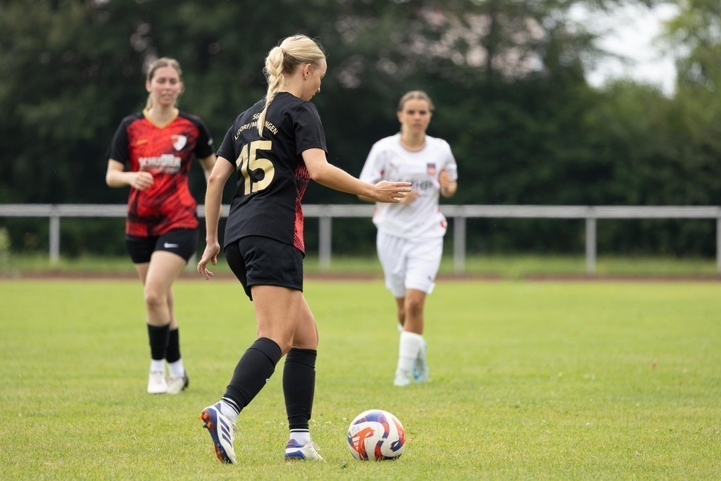 Fußball I FRAUEN I Saison 2025-2026 I Freundschaftsspiel I SGM Alfdorf-Mögglingen - 1FC Heidenheim 1846 I_250817_9729 | Fotopresso – Sportfotografie in Heidenheim & Umgebung. Professionelle Sportfotografie für unvergessliche Momente. Dynamische Action-Shots, emotionale Szenen & hochwertige Bilder. - Realisiert mit Pictrs.com