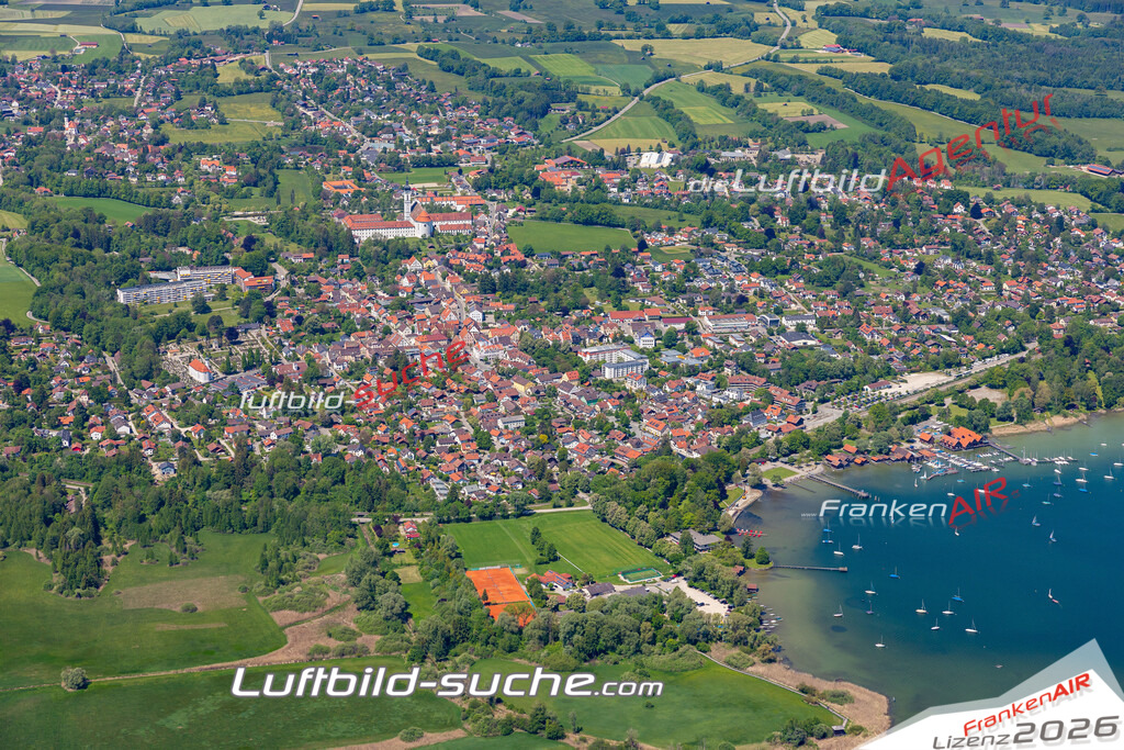 Aktuelles Luftbild von  diessen-am-ammersee - Die Luftaufnahme wurde 2021 mittels UL-Flugzeug erstellt ( keine Drohne ) - hochauflösende Kamera-Systeme von  Canon -Beste Qualität - Für grossformatige Ausdrucke geeignet. Die Geschenkidee !