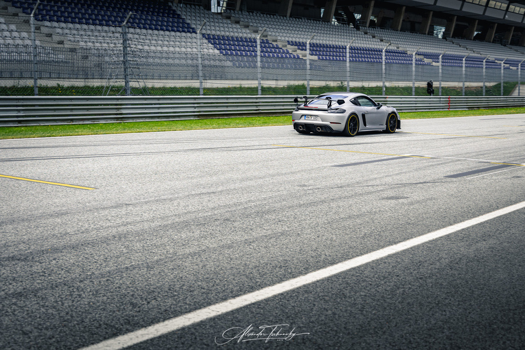 R6AT2445 _Alexander Tschuncky | Entdecken Sie die faszinierende Welt von Alexander Tschuncky Arts: Kreative Fotografie, atemberaubende Automobilkunst und hochwertiger Bilderdruck. Lassen Sie sich inspirieren! - Realisiert mit Pictrs.com