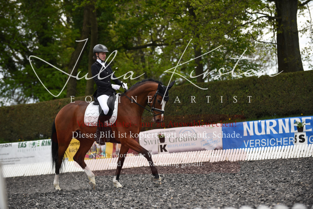 20230513_JK-Röhrsdorf-16-081 | Pferde- und Turnierfotografie in Westsachsen. Pferdeportraits, Auftragszeichnungen und intuitive Kunst.