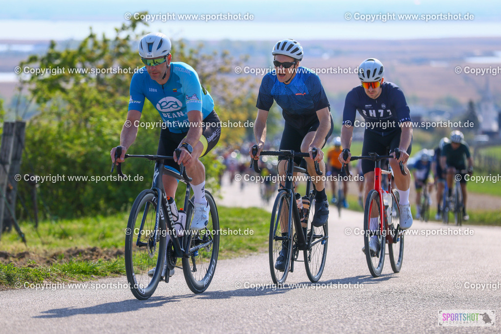TRA_0490 | Neusiedlersee Radmarathon 2026@sportshot_your_pictrs #yourpictures#roadtowm2029 #nrm #neusiedlerseeradmarathon #neusiedlersee #neusiedlerseetourismus #burgenland #mörbisch #nrm26 #burgenlandtourismus #voglundco #poweredbyburgenlandtourismus #radsport #rad #marathon #ucigranfondo #visitburgenland #ucigranfondoworldseries