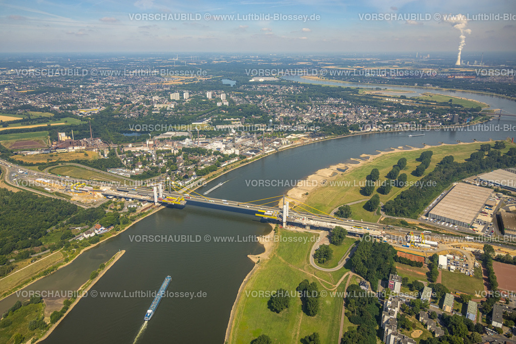Duisburg220701986 | Luftbild, Baustelle mit  Erweiterung der Autobahn A40 inklusive Ersatzneubau der Rheinbrücke Neuenkamp, Gaststätte Jedermann am Rhein, Wilhelmallee, Neuenkamp, Duisburg, Ruhrgebiet, Nordrhein-Westfalen, Deutschland