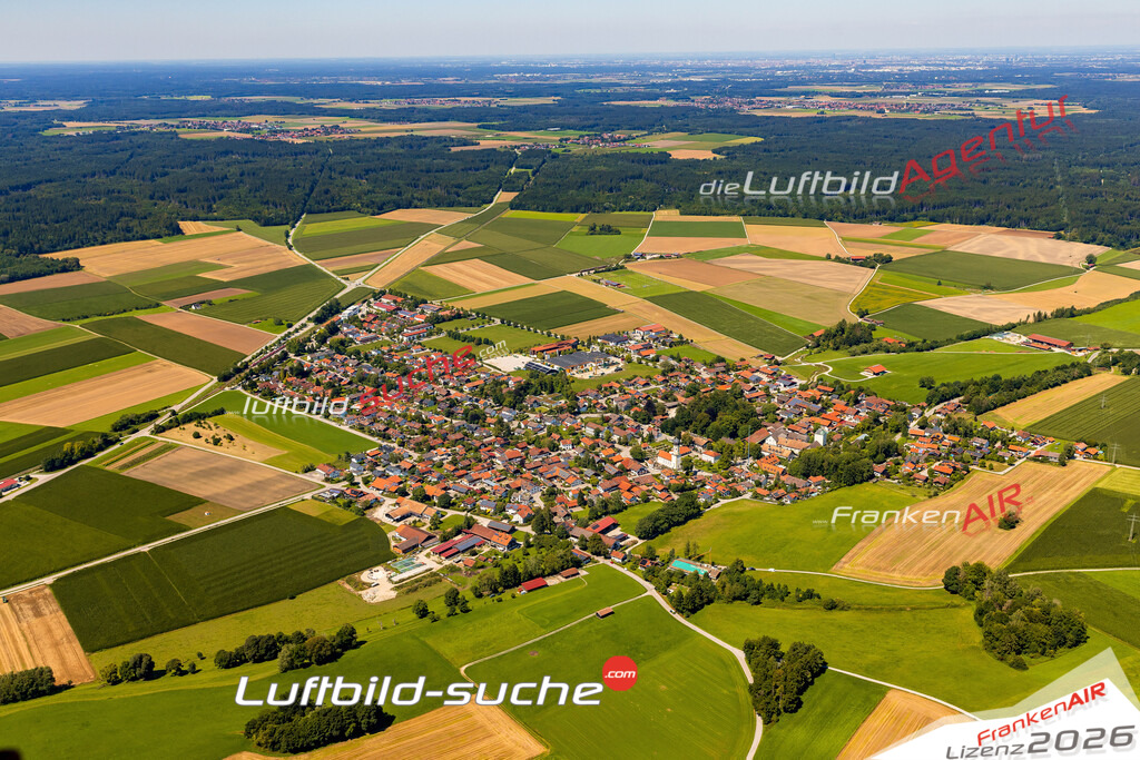 Luftaufnahme von Aying Vs Google Maps- Die Luftaufnahme wurde 2025 vom UL-Flugzeug heraus erstellt ( keine Drohne ) - Hochauflösende Luftaufnahme - für professionelle Ausdrucke geeignet. Die Geschenkidee !Mit Lizenz und Bildrechte bestellbar