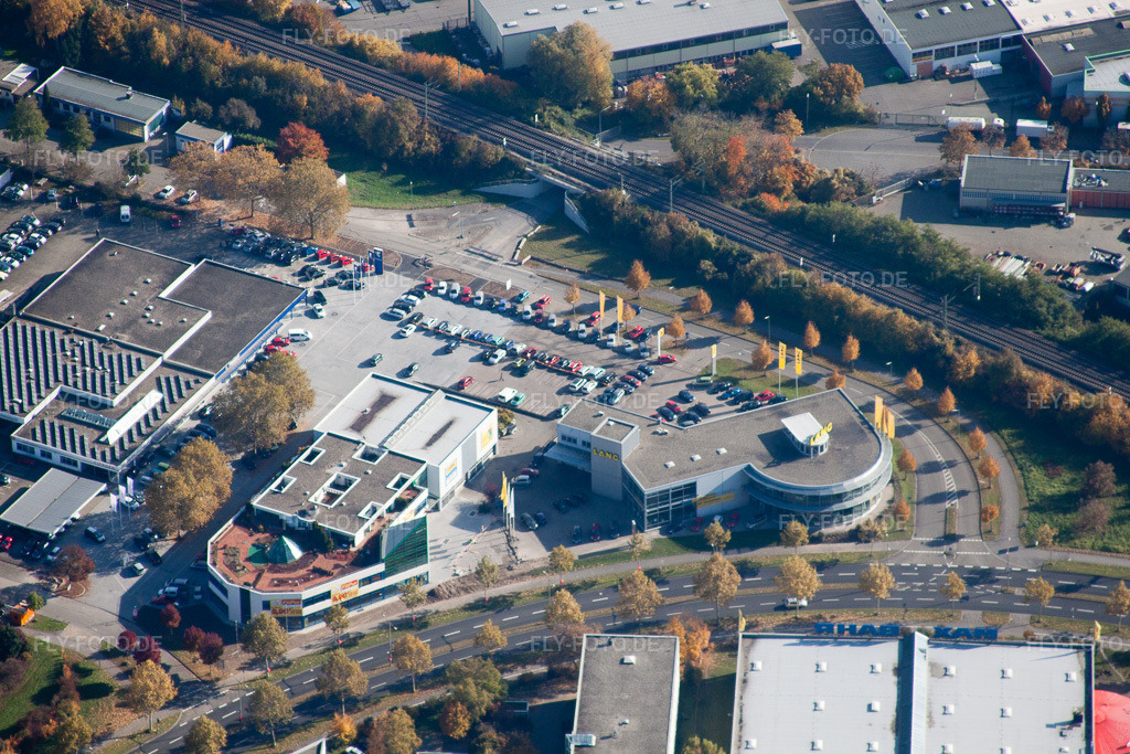 Luftbild: Karlsruhe Ostring, Renault Lang im Ortsteil Oststadt in Karlsruhe im Bundesland Baden-Württemberg in Deutschland. Foto: IMG_34996.jpg vom 31.10.2010 durch Werner Riehm/FLY-FOTO.de