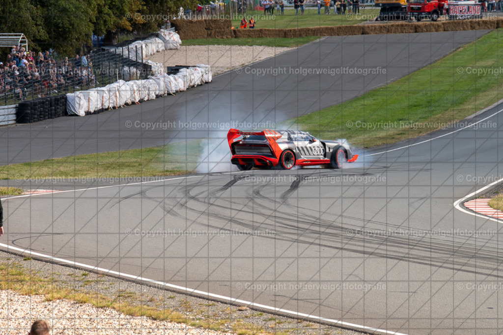 20250906160302D75_6469 | Bitte beachten!!!
Alle Fotos dieser Galerie sind nur grundbearbeitet. Im Falle eines Verkaufs, werde ich die Fotots noch mit dem nötigen Feinschliff versehen. - Realisiert mit Pictrs.com