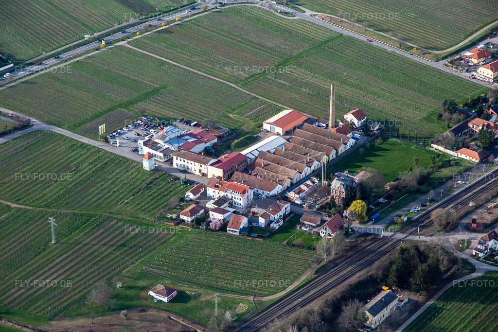 Luftbild: Richard Gerlinger Gmbh in Kirrweiler im Bundesland Rheinland-Pfalz in Deutschland. Foto: IMG_139967.jpg vom 14.03.2024 durch Werner Riehm/FLY-FOTO.de