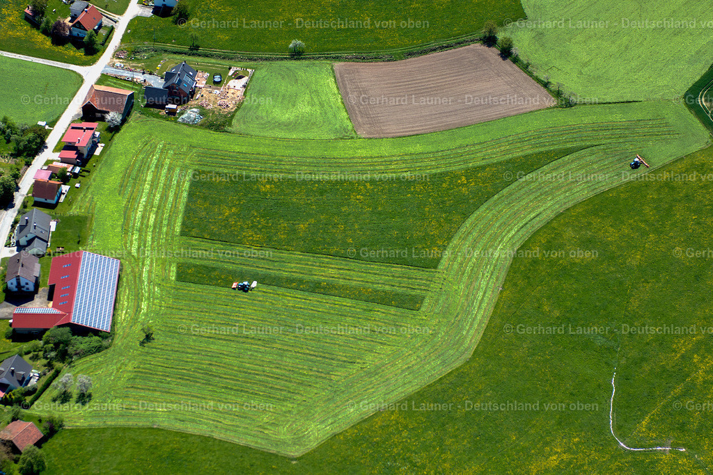 3500475 | Feldbearbeitung bei Beuchen