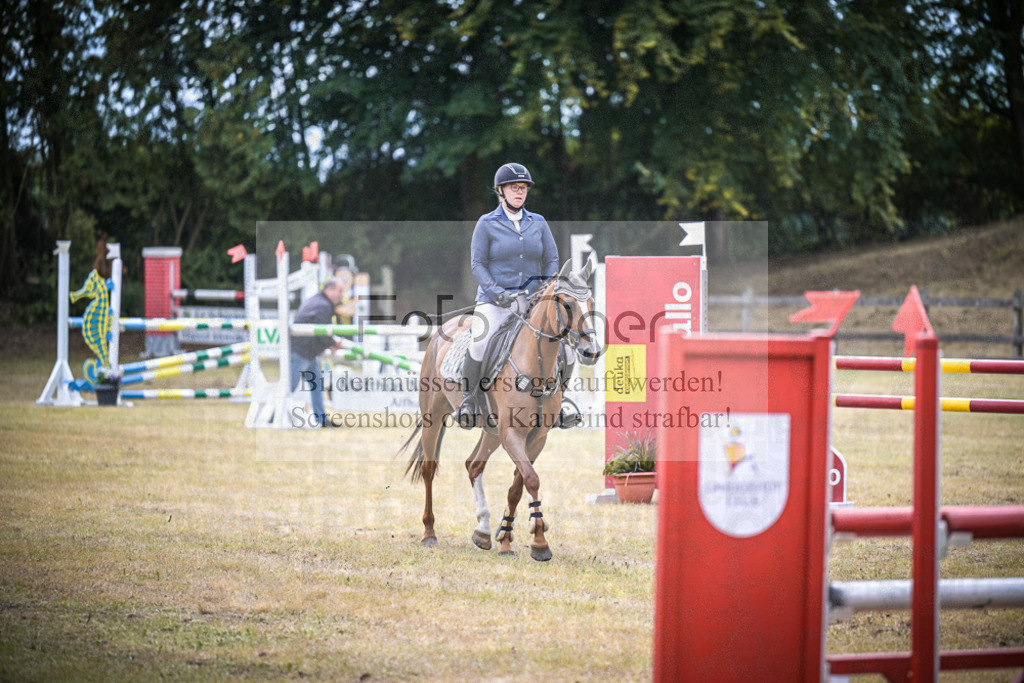 DOS_0996 | Entdecke hochwertige Reitturnierfotos von Foto Oger. Professionell, emotional und authentisch – jetzt Lieblingsmomente im Shop bestellen.Deutschlandweite Turnierfotografie. - Realisiert mit Pictrs.com