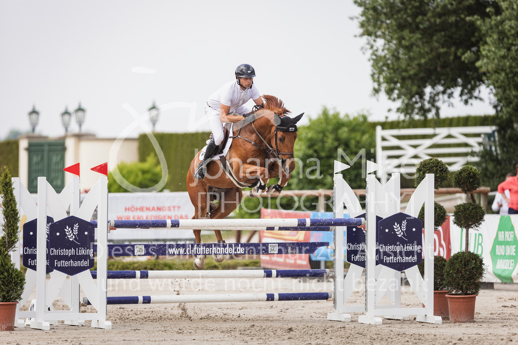 250531_MayDays_M2-Springen-581 | Deine schönsten Turniermomente als professionelle Fotos! Entdecke hochwertige Pferdesport-Fotografie im Online-Shop. Jetzt Fotos finden & bestellen!