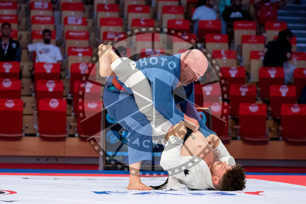 20231108PBB2032 | Fighters compete during the AJP World Professional Championship in the Mubadala Arena in Abu Dhabi, Arab United Emirates, on November 8, 2023.