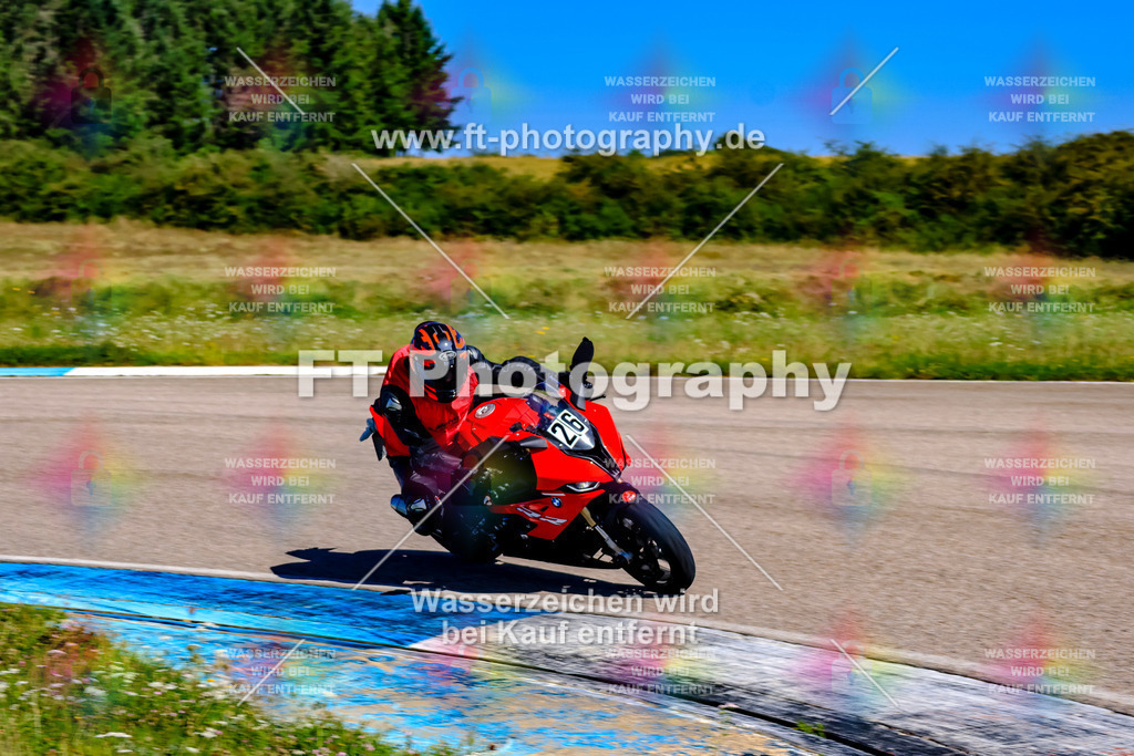 026-2893 | Hier findet Ihr Bilder von Touristenfahrten auf der Nürburgring Nordschleife oder von anderen Veranstaltungen die ich besucht habe. Viel Spass beim Durch Schauen 