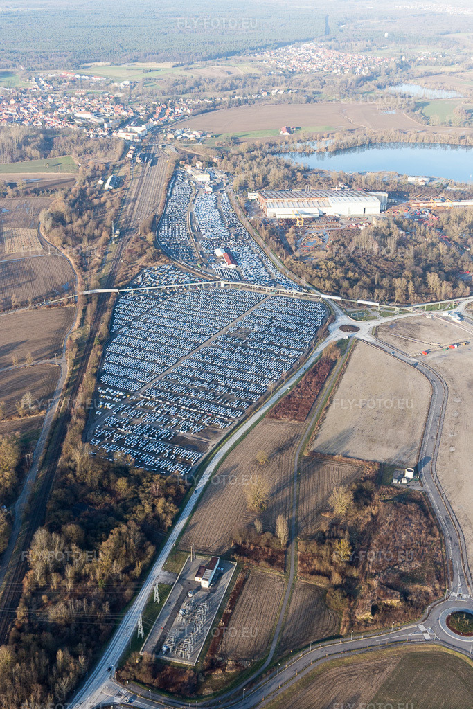 Vue aérienne: Nouveau port du Rhin à Lauterbourg dans le département Bas Rhin, France. Photo: IMG_104820.jpg prise le 16/02/2018 par Werner Riehm/FLY-FOTO.euRésolution de l'original: 3648 x 5472 px