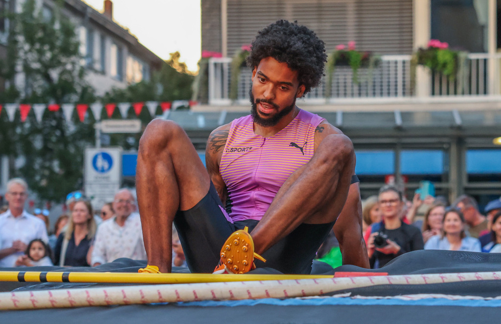 top-top.de-250828-373 | Foto, Video, Fotografie, Videografie, Fotobox, DJ, Discjockey, Musik, Musikbox, Veranstaltung, Photobooth, Amazon, Ebay, Buchtipp, Bestseller, Autor, Verlag, Buch, Wesel, Hamminkeln, NRW, Dinslaken, Rees, Drohne, Hochzeit, Party, Fotobox, Wesel, Fotograf