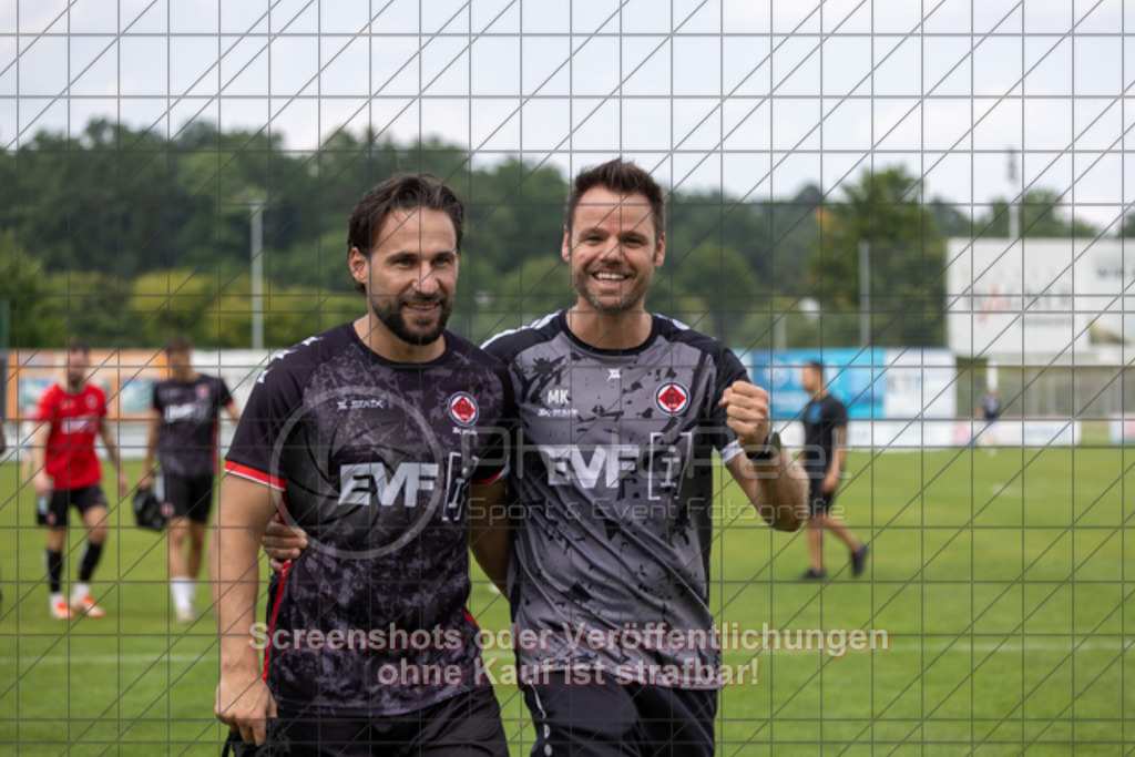20250816_160540_1052 | #,1.Göppinger SV (rot) vs. FSV 08 Bietigheim-Bissingen (blau), Fußball, Oberliga BW, wfv, 03. Spieltag, Saison 2025/2026, Rasensportplatz Stadion SV Göppingen, Hohenstaufenstr. 116, 73033 Göppingen, 16.08.2025 - 14:00 Uhr,Foto: PhotoPeet-Sportfotografie/Peter Harich