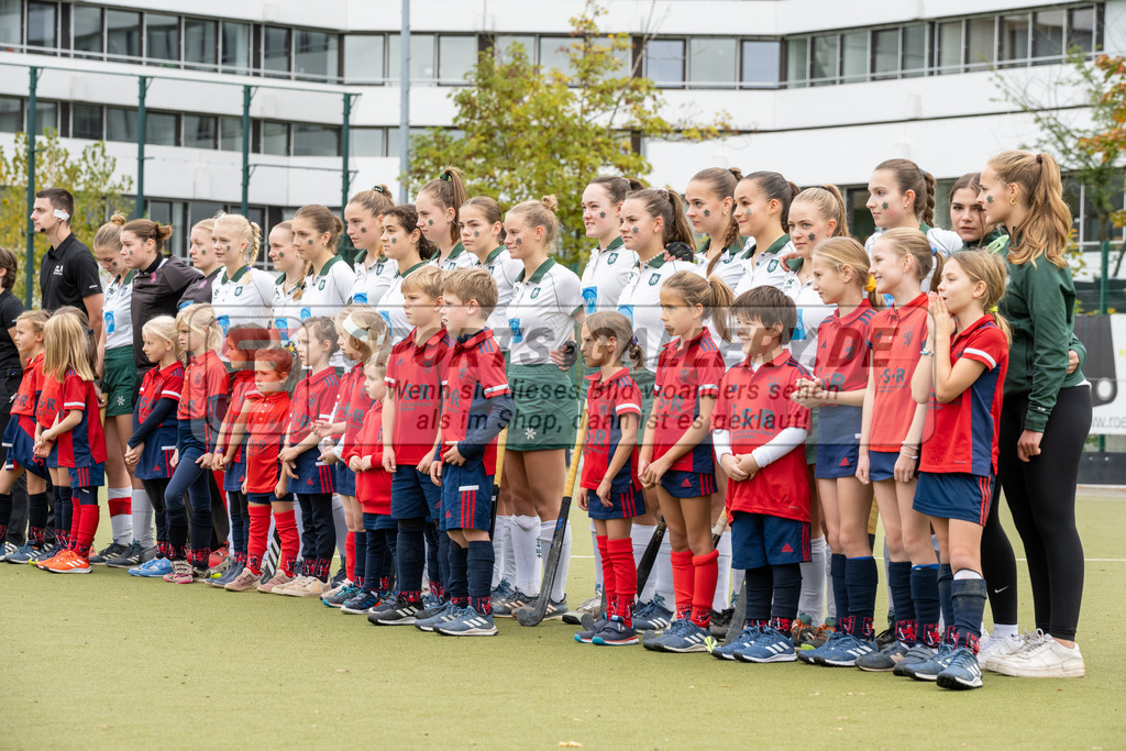 SFE_20231022_0038 | Deutsche Meisterschaft Weibliche U16 Finale Uhlenhorst Mülheim - Düsseldorfer HC am 22.10.2023 in Köln (Düsseldorfer Hockeyclub 1905 e.V.), Photo: Stephan Fehrmann 2023 (Sports-Gallery)