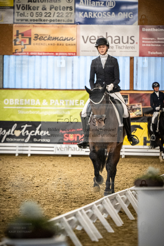 DOS_0303 | Entdecke hochwertige Reitturnierfotos von Foto Oger. Professionell, emotional und authentisch – jetzt Lieblingsmomente im Shop bestellen. - Realisiert mit Pictrs.com