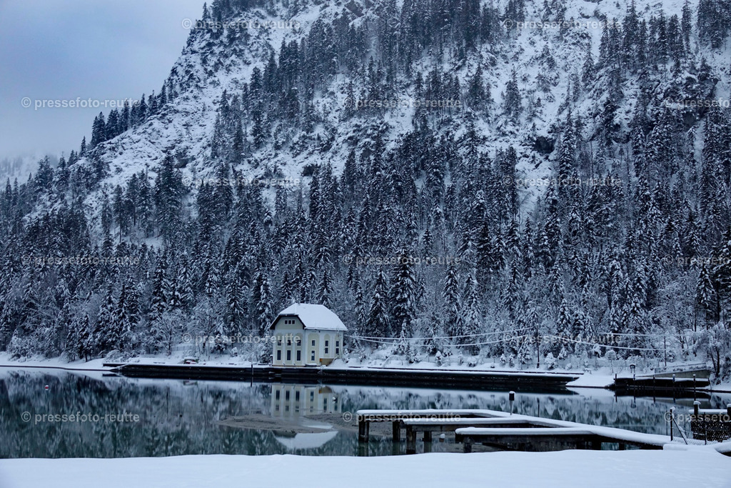 welltvi-Winterbilder-Plansee-19122017_DSC2956 | Info aus dem Bezirk Reutte/Ausserfern Tirol sowie eine umfangreiche Bilddatenbank über die gesamte Region: Lechtal, Talkessel Reutte, Tannheimertal, Zwischentoren. Lech, Plansee, Zugspitze, Grenztunnel, B179, Fernpassstraße, Verkehr, Lawinen, Tradition, - Realisiert mit Pictrs.com