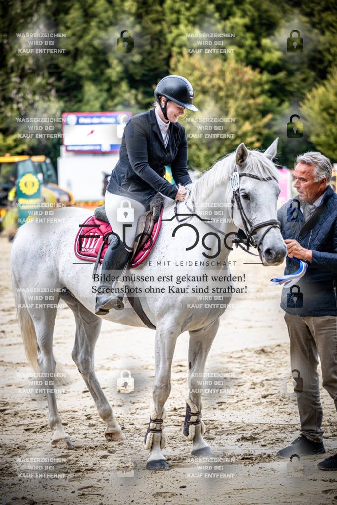 2026-09---Waldhof-11-0013 | Entdecke hochwertige Reitturnierfotos von Foto Oger. Professionell, emotional und authentisch – jetzt Lieblingsmomente im Shop bestellen.Deutschlandweite Turnierfotografie. - Realisiert mit Pictrs.com