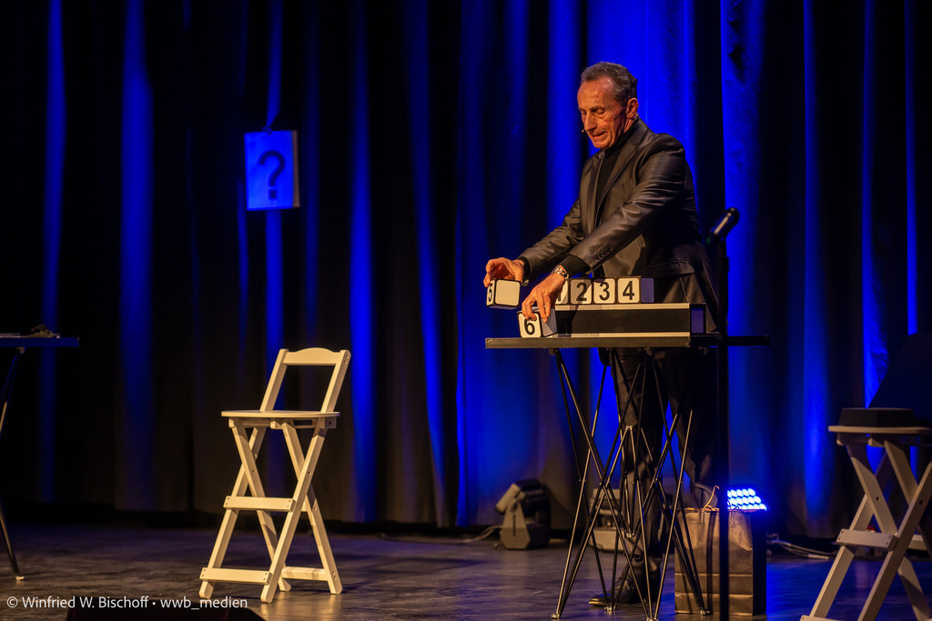 wwb-2412-0104 | <Fotografie> <Video> <Film> <Winfried Bischoff> - Realisiert mit Pictrs.com