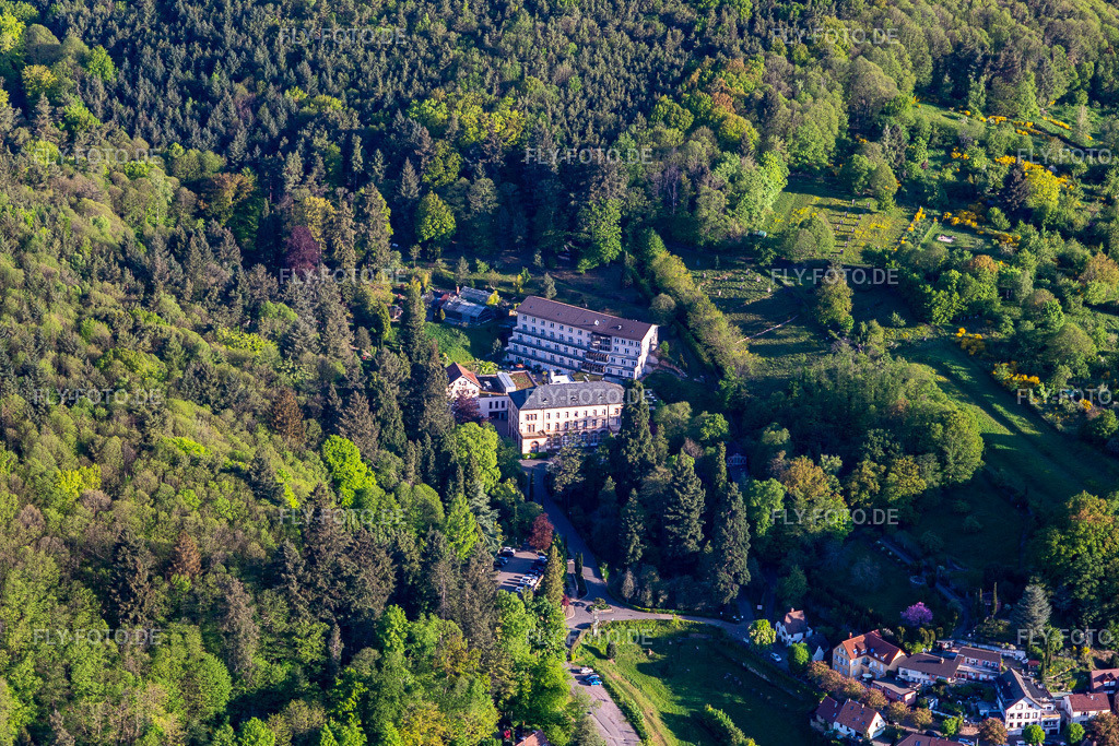 MVZ Landau GmbH http://www.mvz-ld.de/ | Luftbild: MVZ Landau GmbH http://www.mvz-ld.de/ in Gleisweiler im Bundesland Rheinland-Pfalz in Deutschland. Foto: IMG_131249.jpg vom 07.05.2022 durch ©2025 Werner Riehm fly-foto.de/copyright - Realisiert mit Pictrs.com