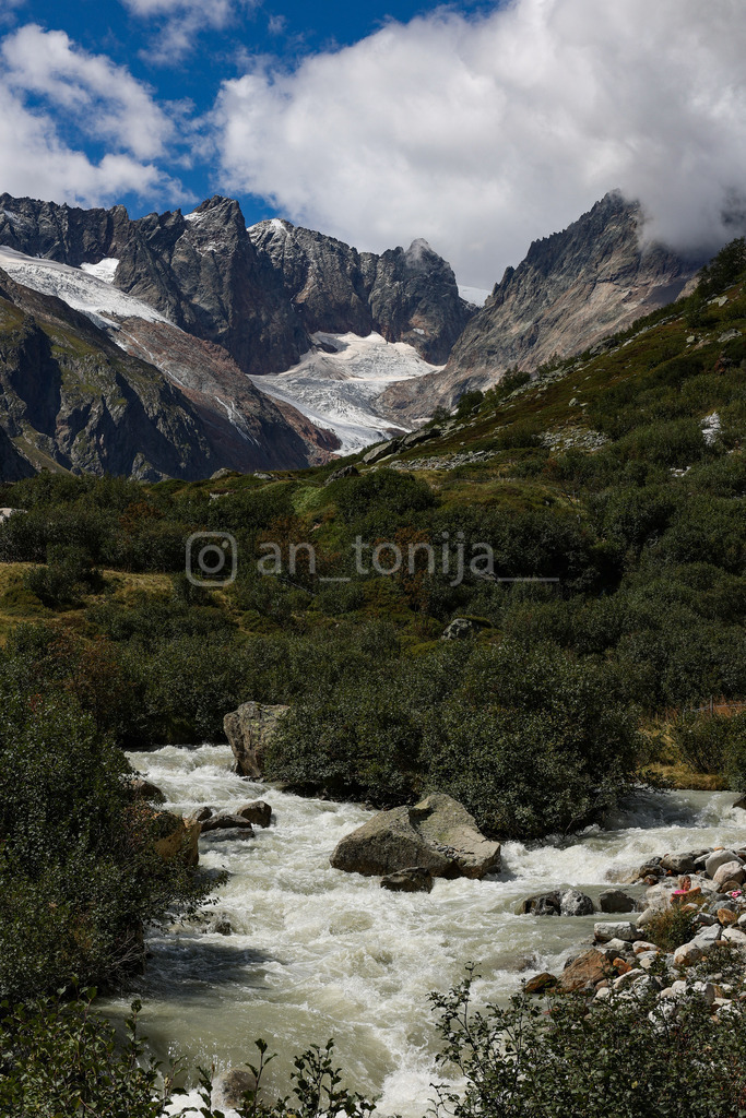 A.Trupina-101 | antonija-trupina - Realisiert mit Pictrs.com