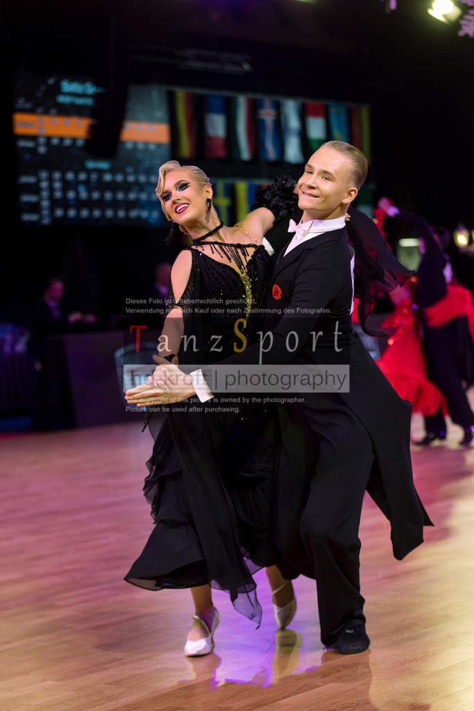 20241215_WDSF_Open_Youth_Std-Riga-8531 | Tanzsportbilder, Standardtanz, Lateintanz, WDSF, DTV, LTVB, dancecomp, goc, hessen tanzt, blaues band der spree, walzer, tango, wiener walzer, slowfox, quickstepp, samba, rumba, cha-cha-cha, paso doble. jive, hd-kroft photography, turniertanzsport