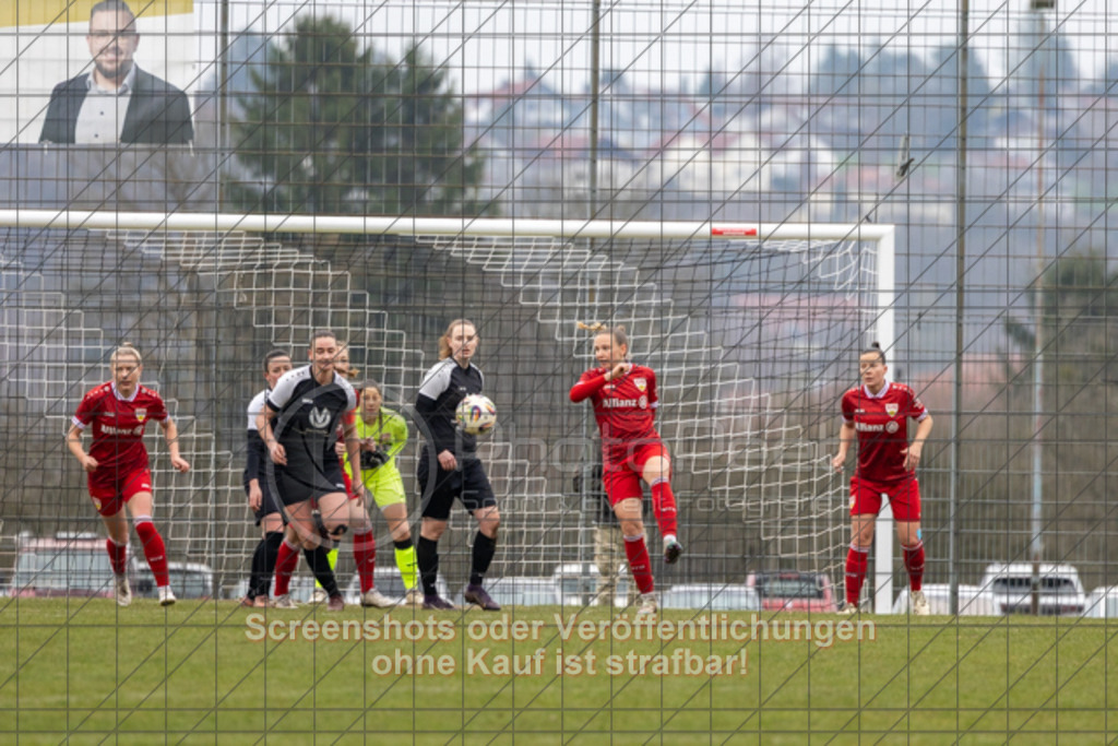 20260315_111638_0064 | #,TV Jebenhausen (schwarz) vs. VfB Stuttgart II (rot), Fussball, Frauen-Verbandsliga Württemberg, 13. Spieltag, Saison 2025/2026, Rasenplatz TV Jebenhausen, Schelmenwasen 3, 73035 Göppingen, 15.03.2026 - 11:00 Uhr,Foto: PhotoPeet / Event- &amp; Sportfotografie / Peter Harich
