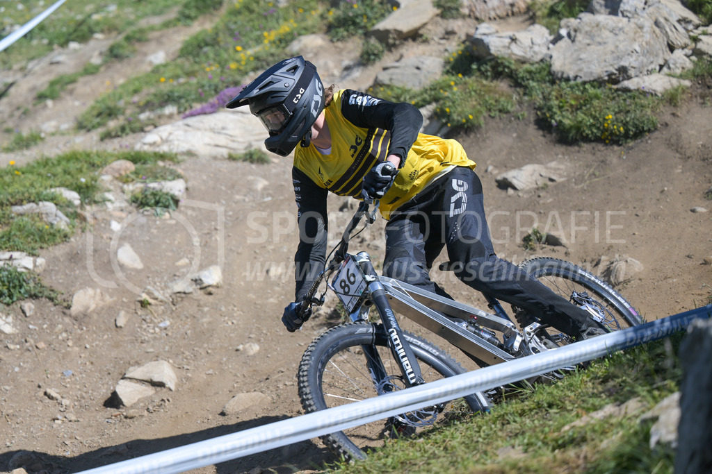 UCI Mountain Bike World Cup Lenzerheide 2022 - Downhill - 9. July 2022 | UCI Mountain Bike World Cup Lenzerheide 2022 - Downhill
Bike Kingdom, Lenzerheide
#86 LEHMANN Lino (SUI)
Bild: Sportfotografie Markus Aeschimann | www.markus-aeschimann.ch - Realisiert mit Pictrs.com