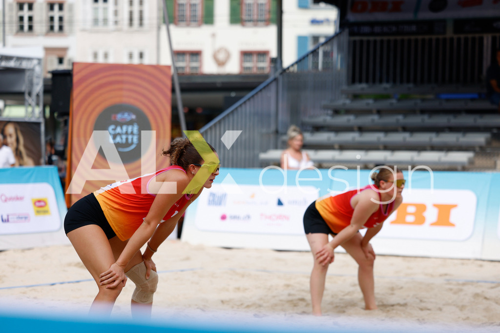 Obi BeachTour 2026 - Basel | BASEL, SWITZERLAND - JULY 18: ELIN SHANA KLUSER (SUI) during the Obi BeachTour 2026 match between KLUSER / SCHWAB (SUI) and EUGSTER / GÄHWILER (SUI) at Barfüsserplatz on July 18, 2026 in Basel, Switzerland. - Realisiert mit Pictrs.com