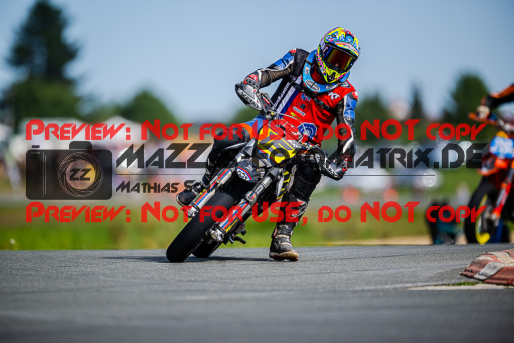 MaZZes_FotoMatrix_220903_3307 | UE40