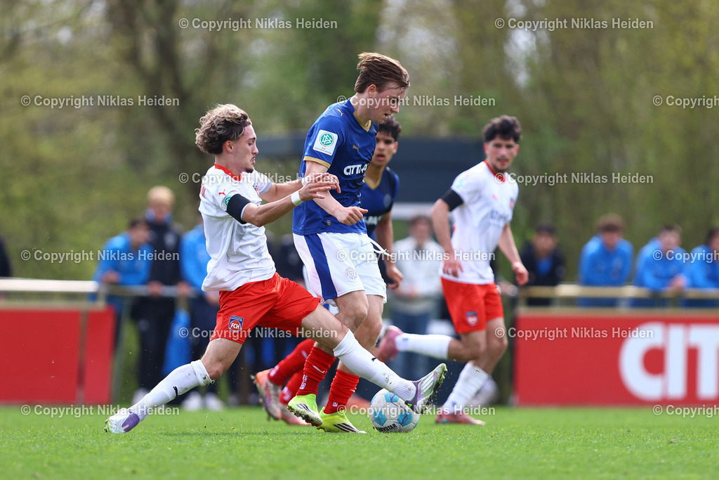 NH_HolsteinKielU19_1FCHeidenheimU19_DFBNachwuchsliga_18042026 | #16 Jonas Ahrens (Holstein Kiel U19), #7 Nevio Bove (1. FC Heidenheim U19)Fußball I Herren I U19 DFB-Nachwuchsliga Hauptrunde Liga A, Gruppe B I Saison 2025-2026 I 9. Spieltag I Holstein Kiel U19 - 1. FC Heidenheim U19 I 18.04..2026 I Citti-Fußball-Park