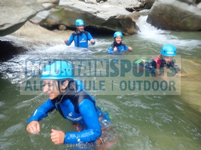 P1050138 | Bestelle die Bilder deines Berg- oder Wasser-Abenteuers mit Mountain Sports bequem von zu Hause aus direkt über unseren Online Fotoshop von pictrs.com. - Realisiert mit Pictrs.com