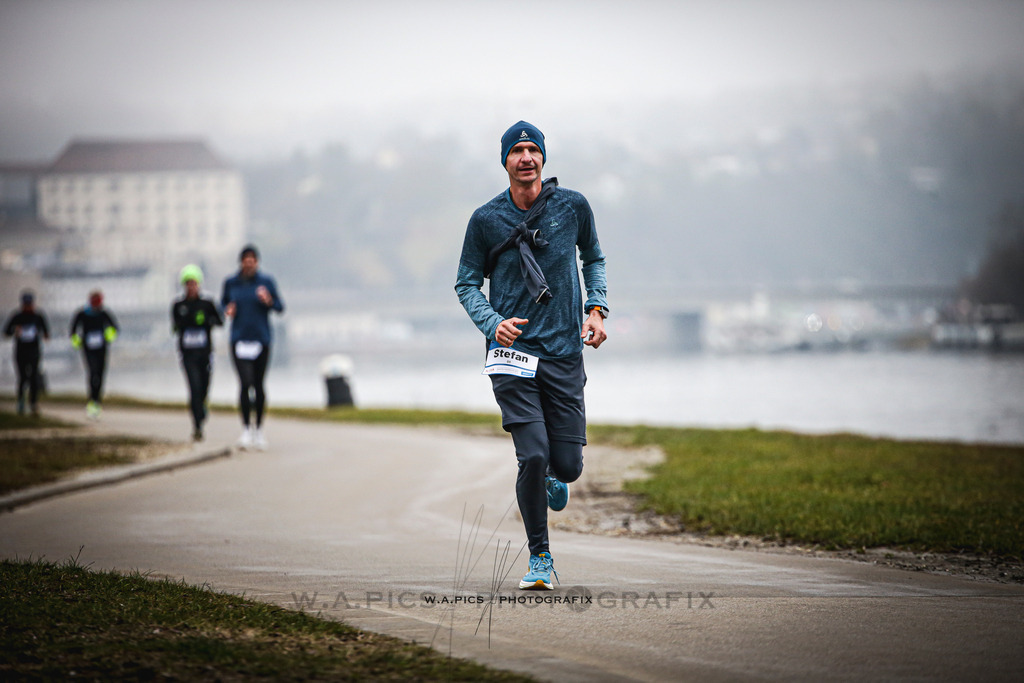 ..... | Linz, AUSTRIA,14. Dezember 25, ALOHA WINTERLAUF DEZEMBER 25 , Image shows: Photo: WAPICS / Andreas Willdoner