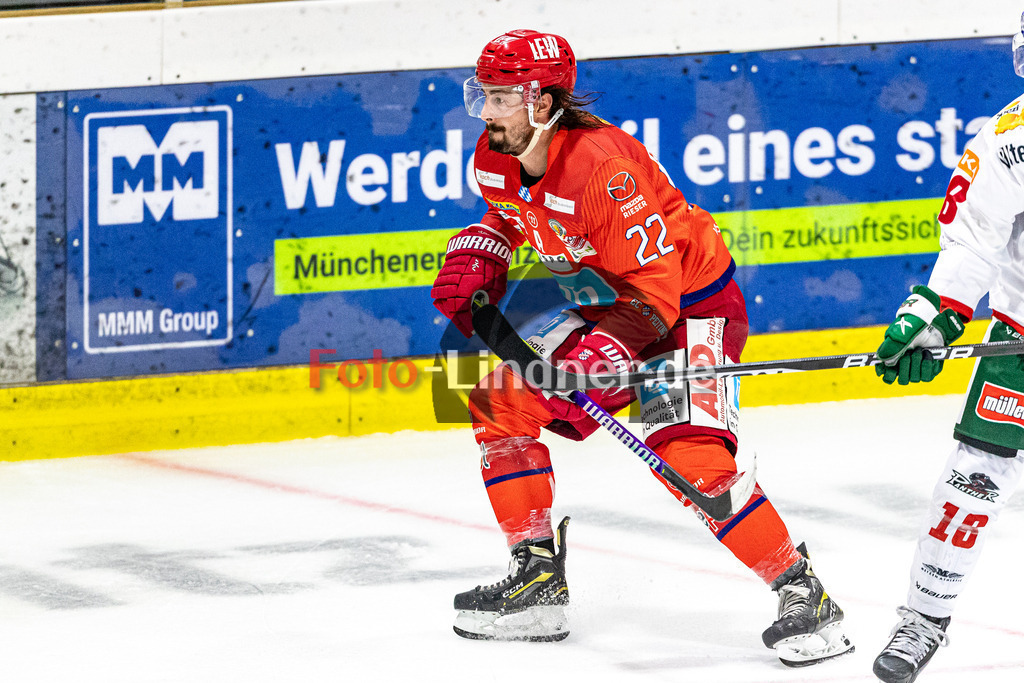 Testspiel EC Peiting vs Augsburger Panther | Eishockey Oberliga Süd Vorbereitung 2023/2024, Testspiel EC Peiting vs Augsburger Panther
Lukas GOHLKE (ECP 22) in Aktion,
2023-09-03 in Peiting (Eisstadion)
22 Lukas GOHLKE (ECP 22)
Copyright: foto-lindner.de