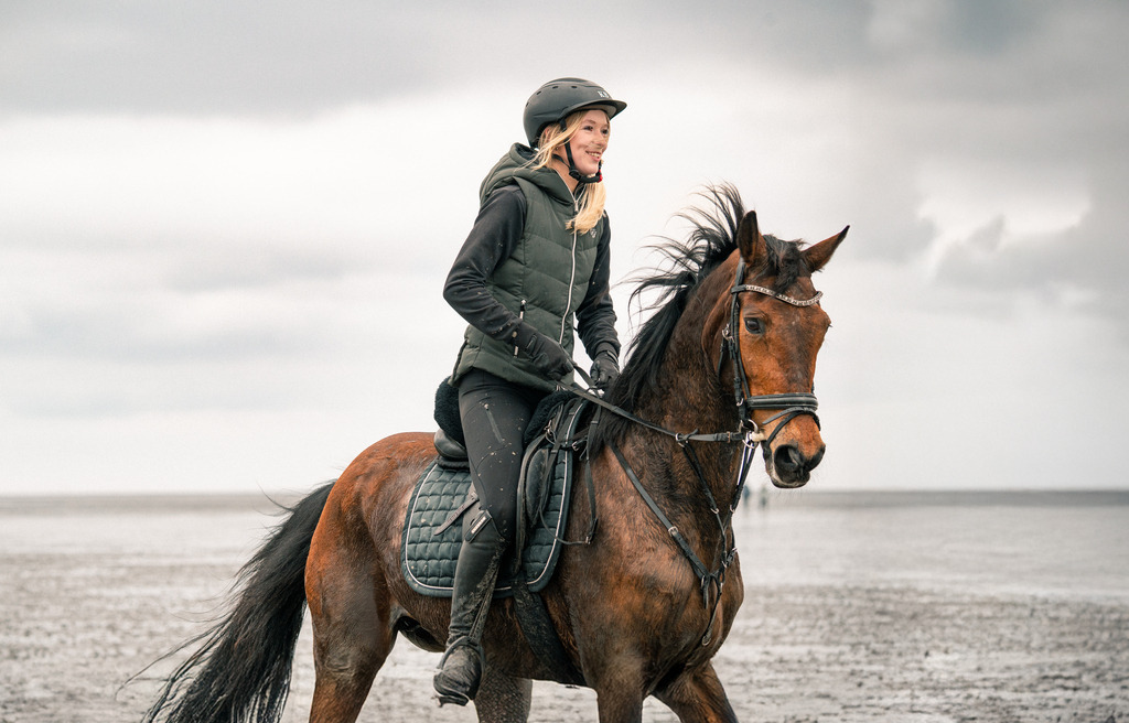 Alina x Sunny im Watt | photography by friederike - Realisiert mit Pictrs.com