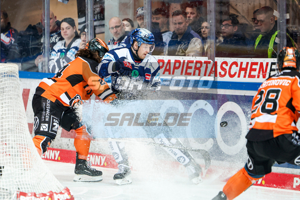 Iserlohn Roosters - Grizzlys Wolfsburg | 
DEL: Iserlohn Roosters - Grizzlys Wolfsburg - Realisiert mit Pictrs.com