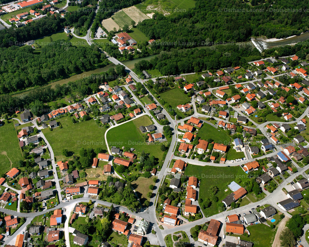 2600869 | WALD A.D.ALZ 09.06.2006 Stadtansicht des Innenstadtbereiches  in Wald a.d.Alz im Bundesland Bayern, Deutschland // City view on down town  in Wald a.d.Alz in the state Bavaria, Germany Foto: Gerhard Launer