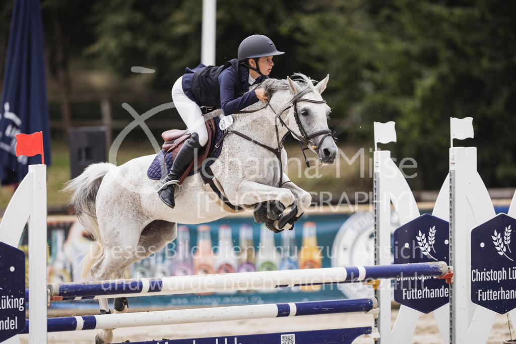 250711_BHO_A2-Spr-2-235 | Deine schönsten Turniermomente als professionelle Fotos! Entdecke hochwertige Pferdesport-Fotografie im Online-Shop. Jetzt Fotos finden & bestellen!