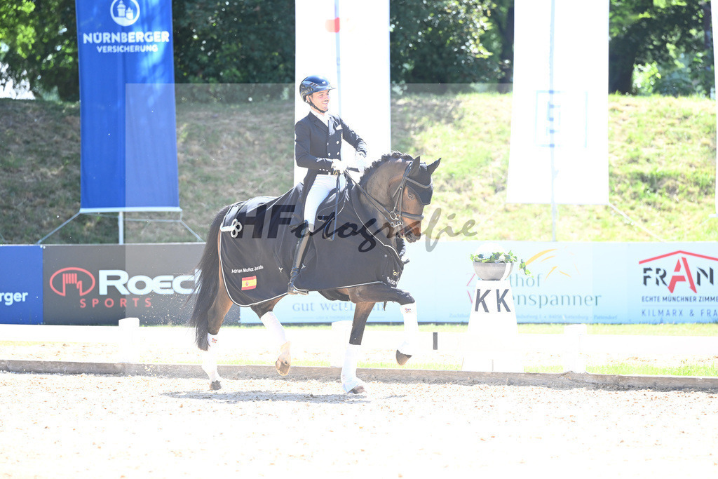 Goldenes Reitabzeichen_Adrian Munoz Jurado_11254505 | hf-fotografie - Realisiert mit Pictrs.com
