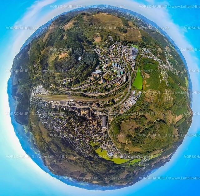 Lennestadt230990351Altenhundem | Luftbild, Ortsansicht Ortsteil Altenhundem mit Bahnhof, Erdkugel, Fisheye Aufnahme, Fischaugen Aufnahme, 360 Grad Aufnahme, tiny world, Altenhundem, Lennestadt, Sauerland, Nordrhein-Westfalen, Deutschland