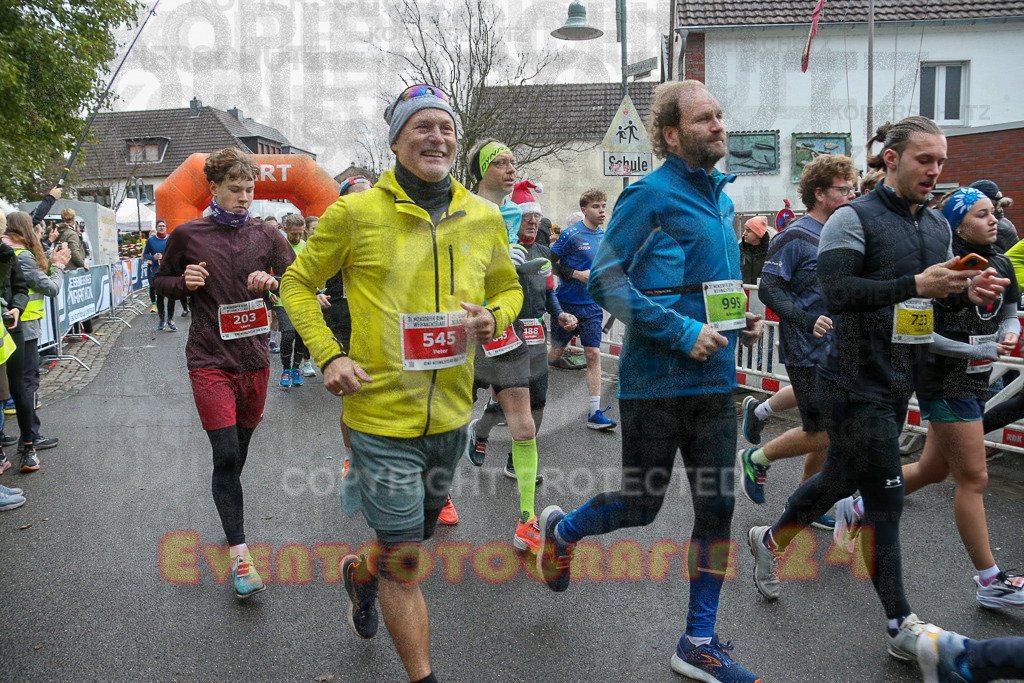 251130_1133_EX1_8034 | Sportfotografie im Rhein-Sieg Kreis, Köln, Bonn, NRW, Rheinland Pfalz, Hessen, etc. Unser Tätigkeitsfeld umfasst den Laufsport vom Volkslauf über den Marathon, Duathlon, Triathon bis zum Ultralauf wie Kölnpfad Ultra oder Schindertrail.